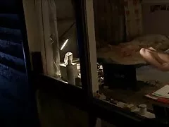 Čo dievčatá robiť, keď si myslia, že nikto hľadá 3
