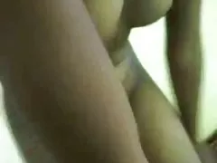 Horúce indického dospievajúci vystavuje svoje štíhle telo bf Hindčina audio