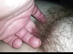 Wifes zúrivosti mäkké chlpatý mačička len zo sprchy