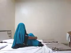 Indický pár prvú noc po manželstva