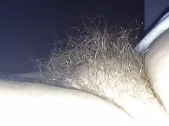 Opuchnuté chlpaté bush moja žena.