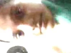 Sexy chlpatý indickej tamil dospievajúci má sprchu po hardcore sex
