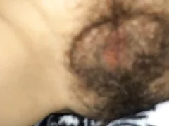 Cumming v jej chlpatý mačička, potom jesť moje vlastné cum