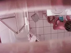 Skrytá kamera - rezanie vlasy piču